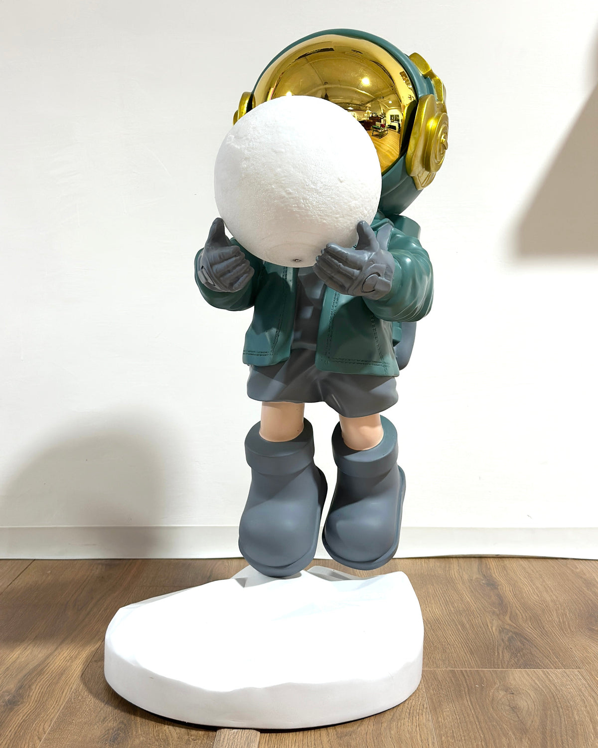 Astro - Sculture di Astronauti e Spazio