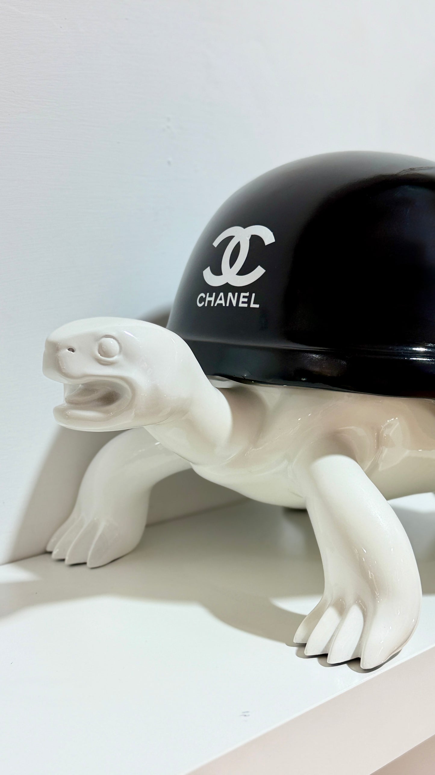 Turtle Noir Couture– Edizione Limitata Pushantigallery