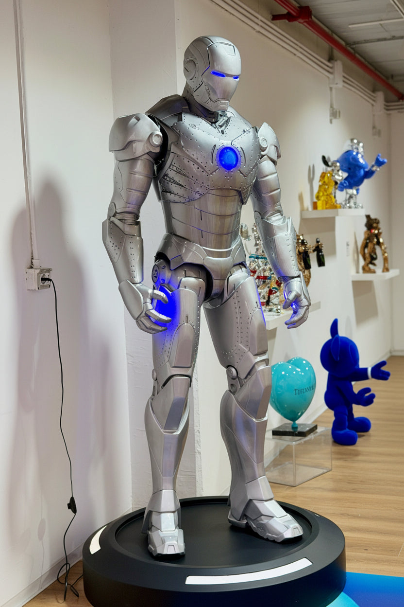 Scultura Robot Futuristico con LED – Edizione Limitata | Pushantigallery
